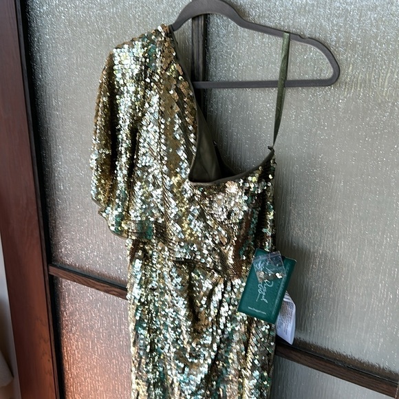 Mac Duggal EMBELLISHED CAP SLEEVE COWL NECK TRUMPET GOWN size 14 Sold out $598 - Picture 9 of 14